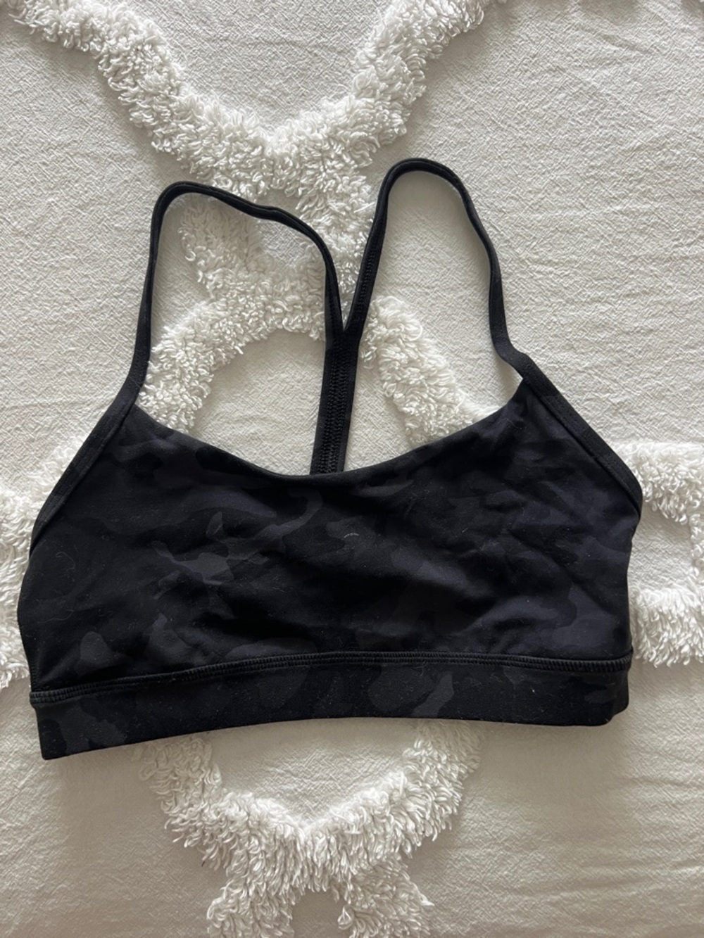 Lululemon FlowY bra size 4 black camo